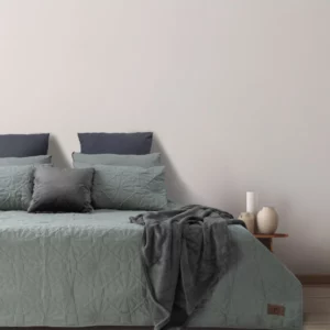 Olive green pinsonic quilt with pillowcases 240x240